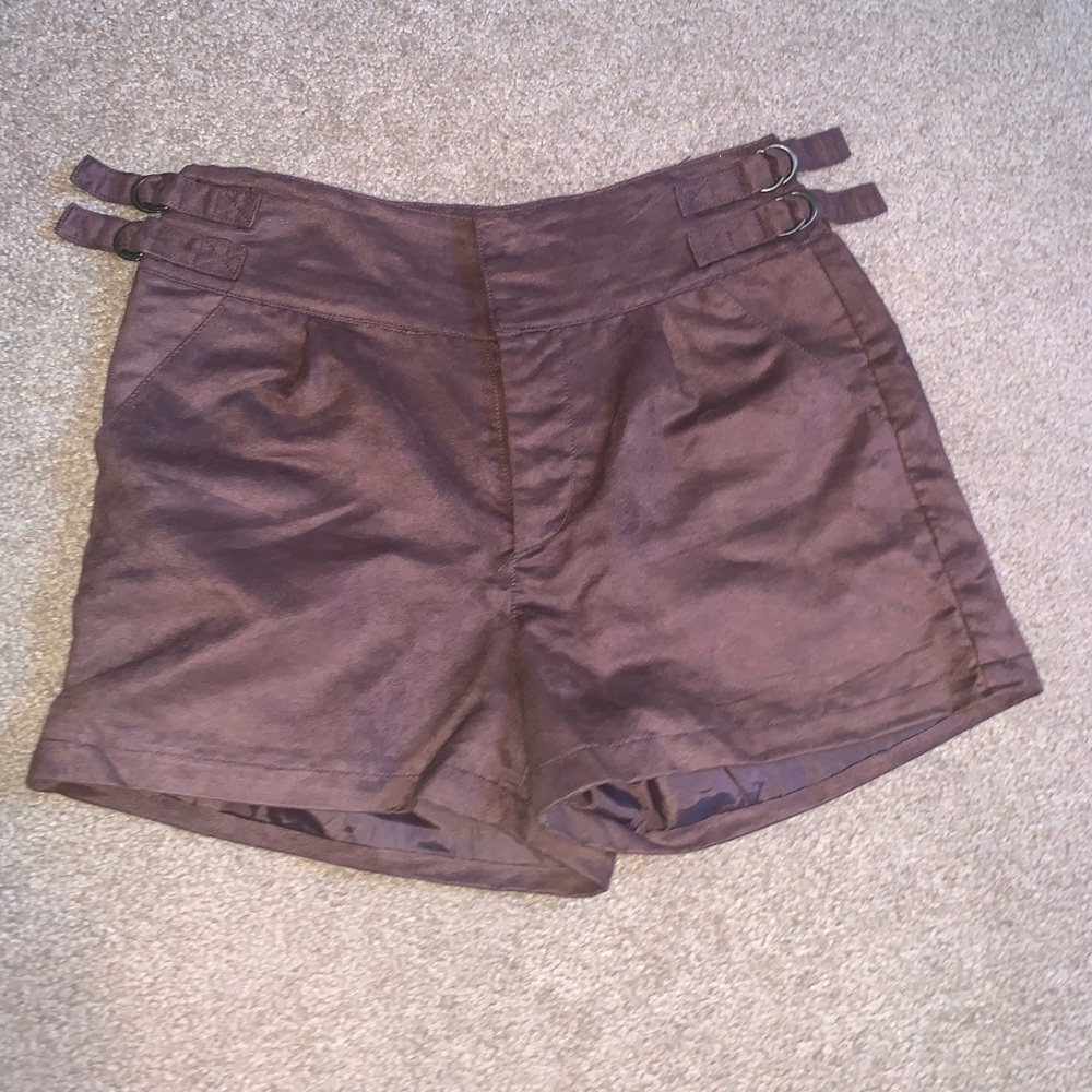 Brown velvet adjustable shorts